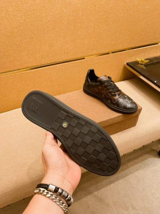 Picture of Louis Vuitton Shoes _SKULVsz38-44mnf023716927